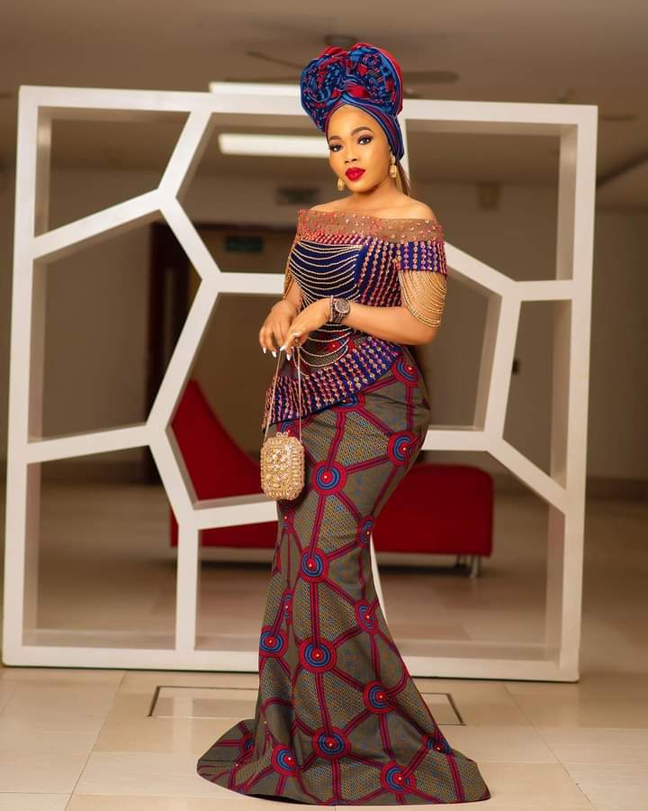 Latest Ankara Long Gown Styles 2022 For Ladies 9