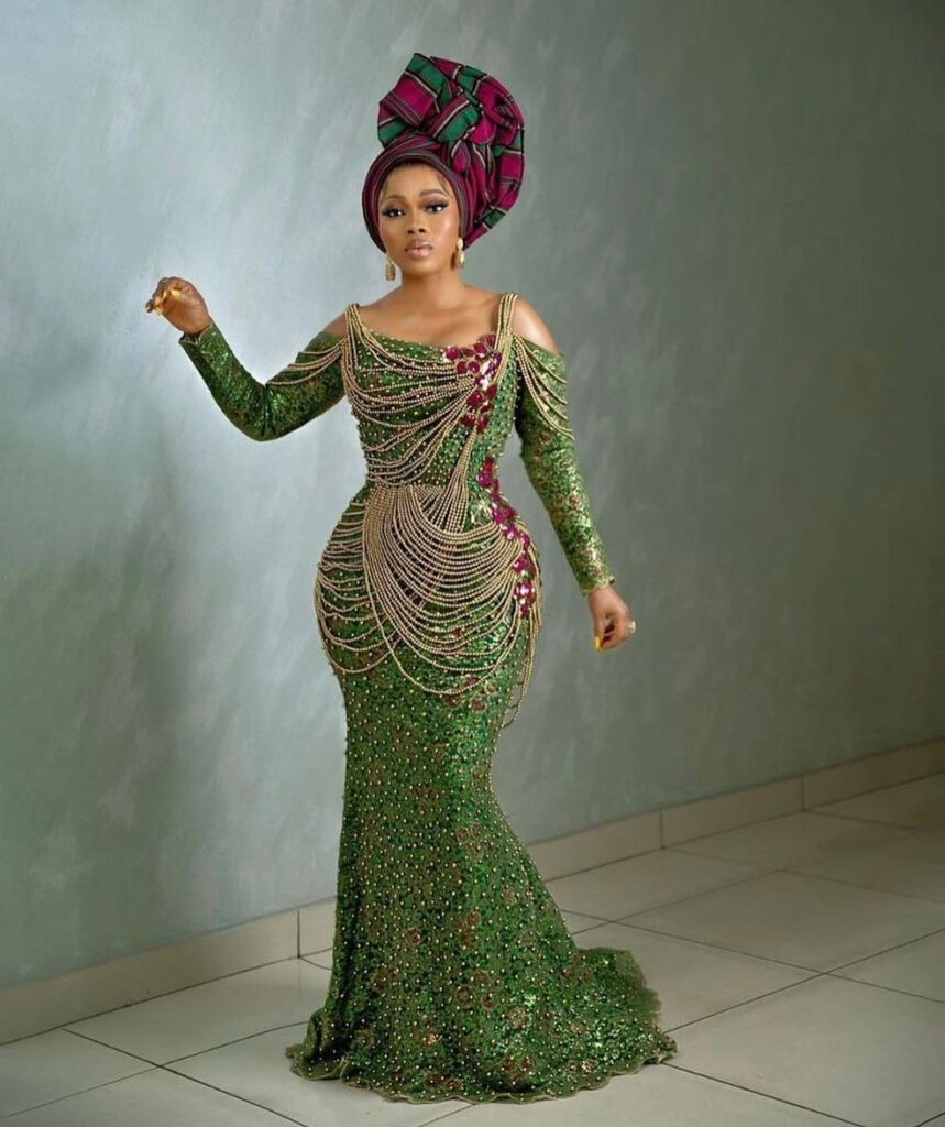 Trendy Aso Ebi Lace Styles For Wedding 1
