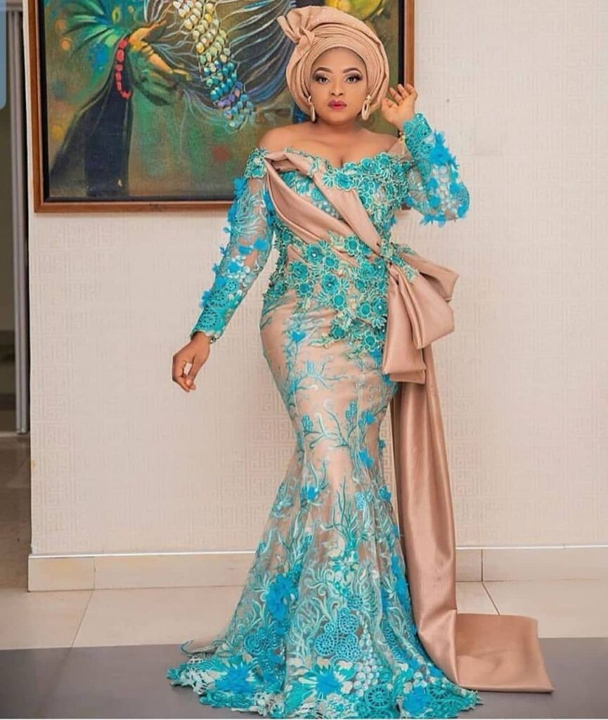 Trendy Aso Ebi Lace Styles For Wedding 8