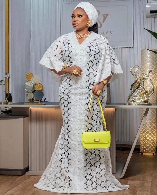 Amazing Aso Ebi Lace Gown Styles 2023 for African Women 4