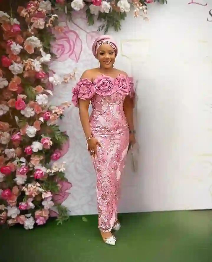 Attractive and Latest Aso Ebi Styles 2023 for weekend parties 3