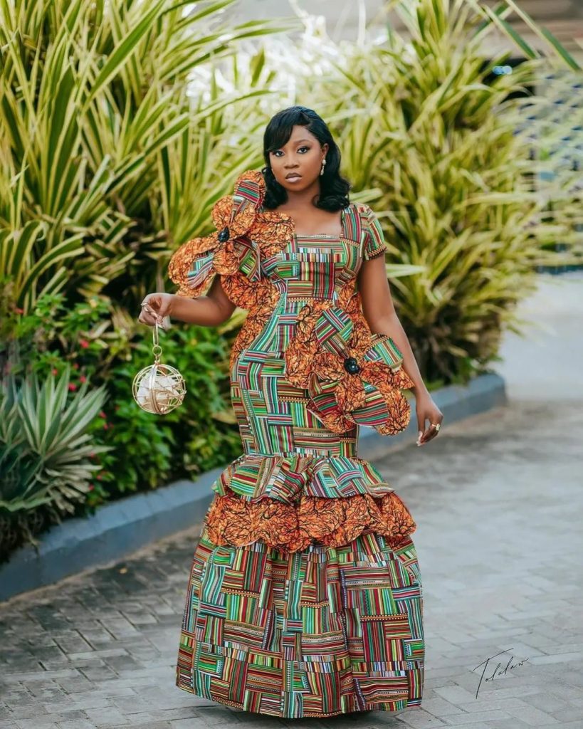 2023 Extraordinary and Long Ankara Gown Styles for Ladies 4