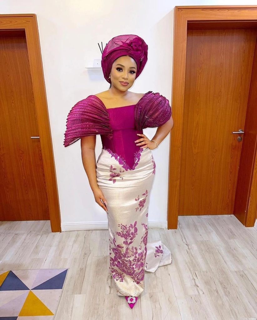 Latest and Classy Aso Ebi Styles for Wedding 2023 3