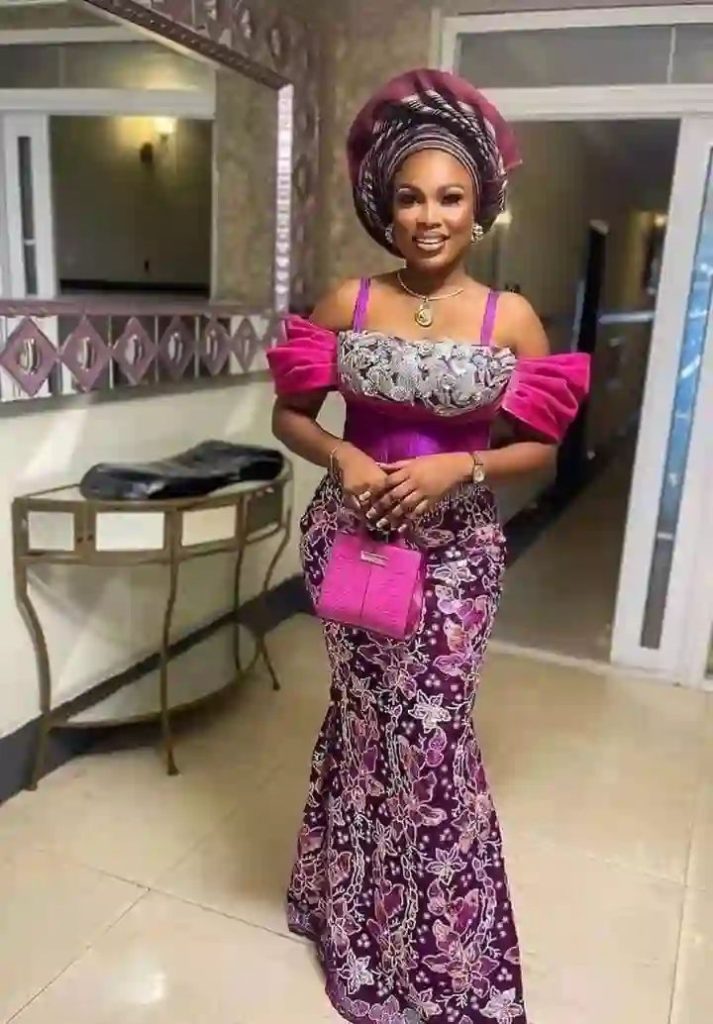 Lovely and Nice Aso Ebi Styles 2023 for Ladies 4