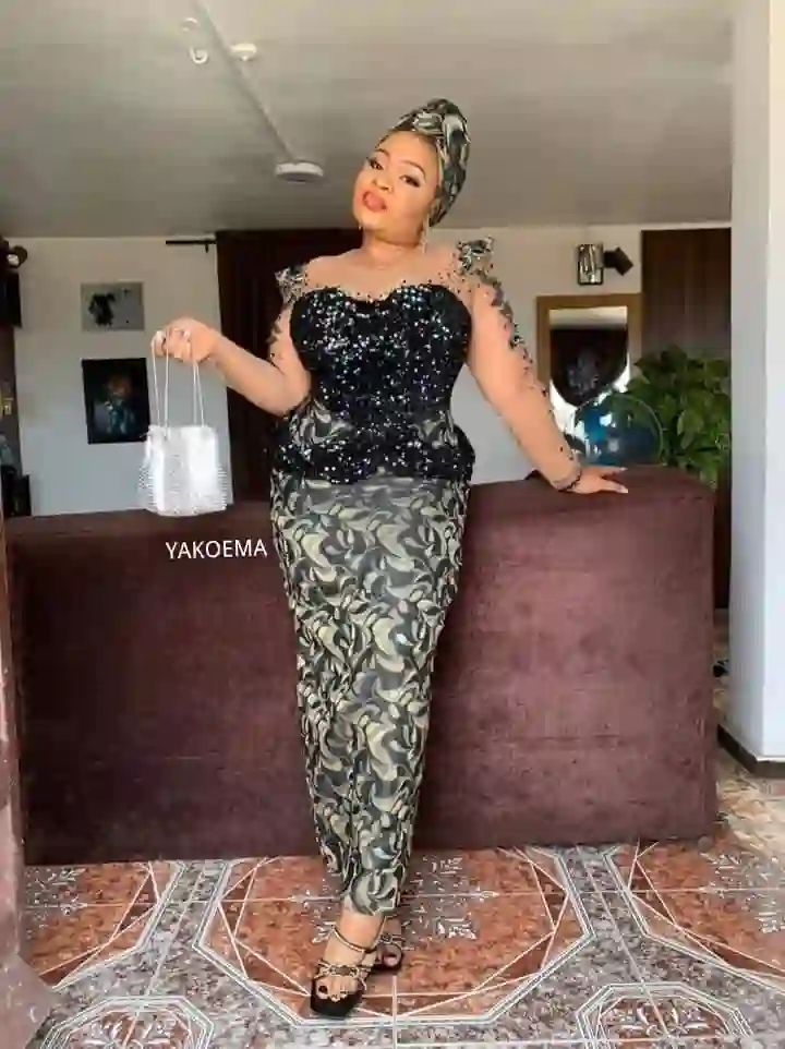 Lovely and Nice Aso Ebi Styles 2023 for Ladies 1