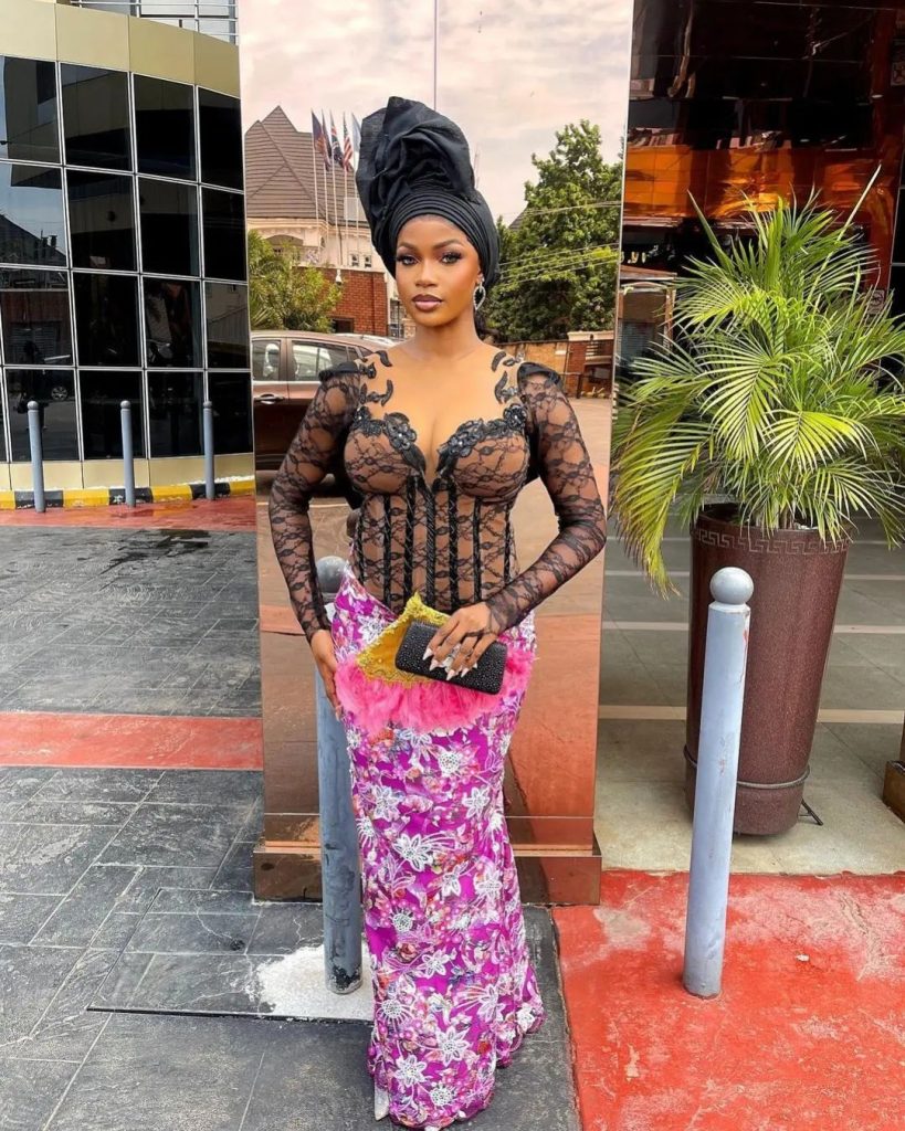 2023 Stunning Asoebi Outfits To Rock This Weekend 5