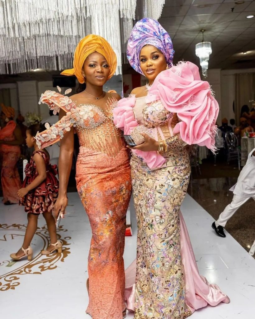 Stunning Collections Of Asoebi Styles That Turn Head 3