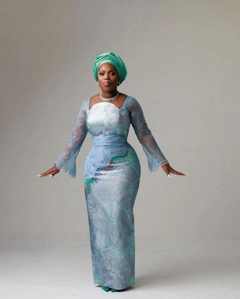 Stunning And Best Aso Ebi Styles For Owambe 2024 3